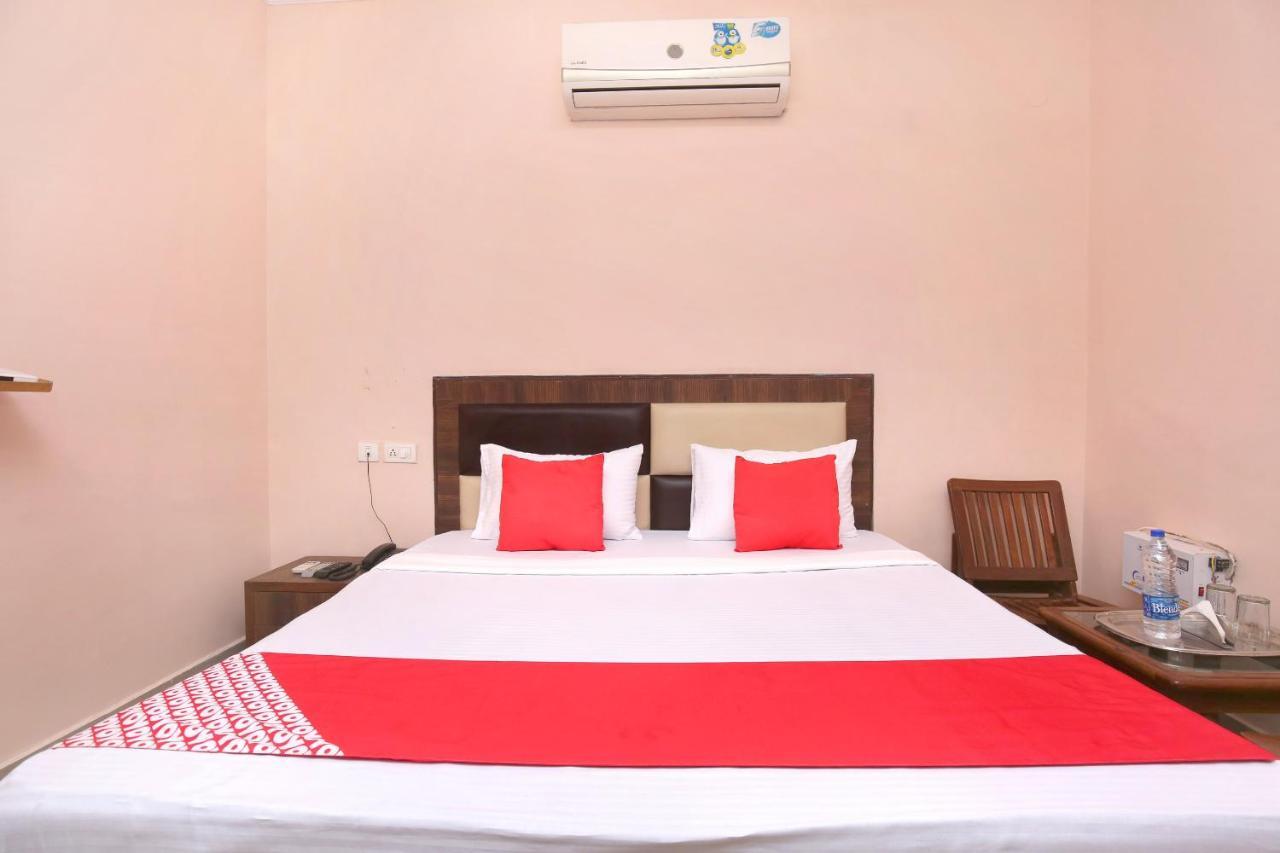 Oyo 24423 Hotel Royal Sohana ภายนอก รูปภาพ