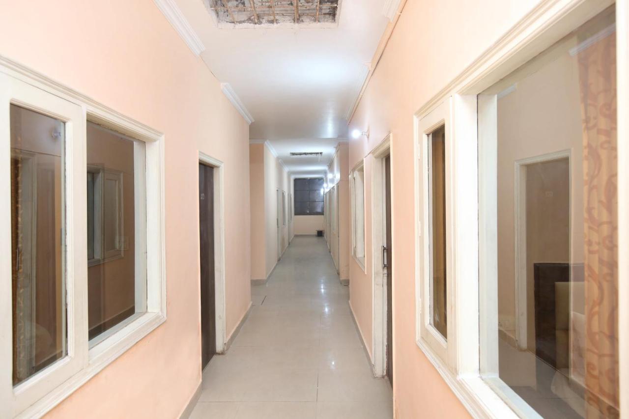 Oyo 24423 Hotel Royal Sohana ภายนอก รูปภาพ