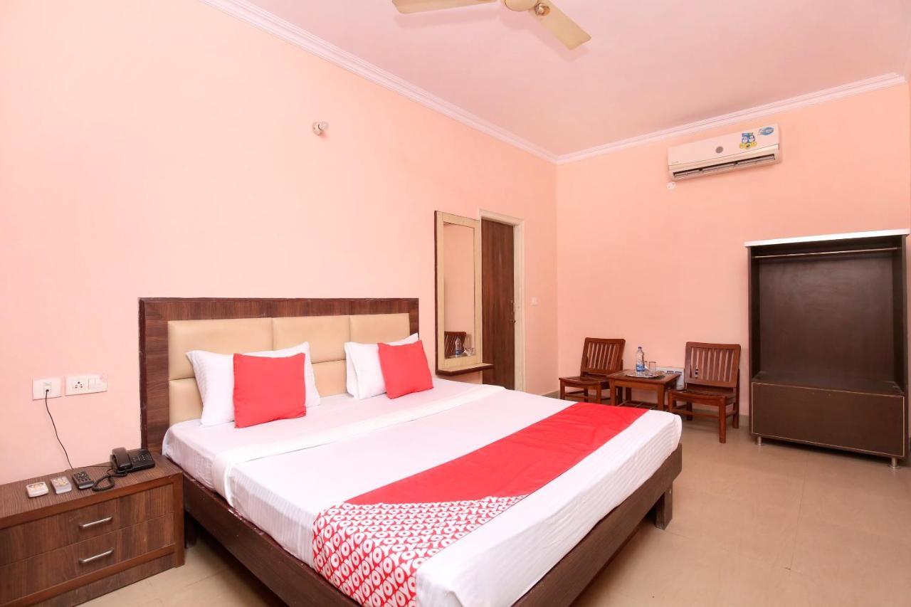 Oyo 24423 Hotel Royal Sohana ภายนอก รูปภาพ
