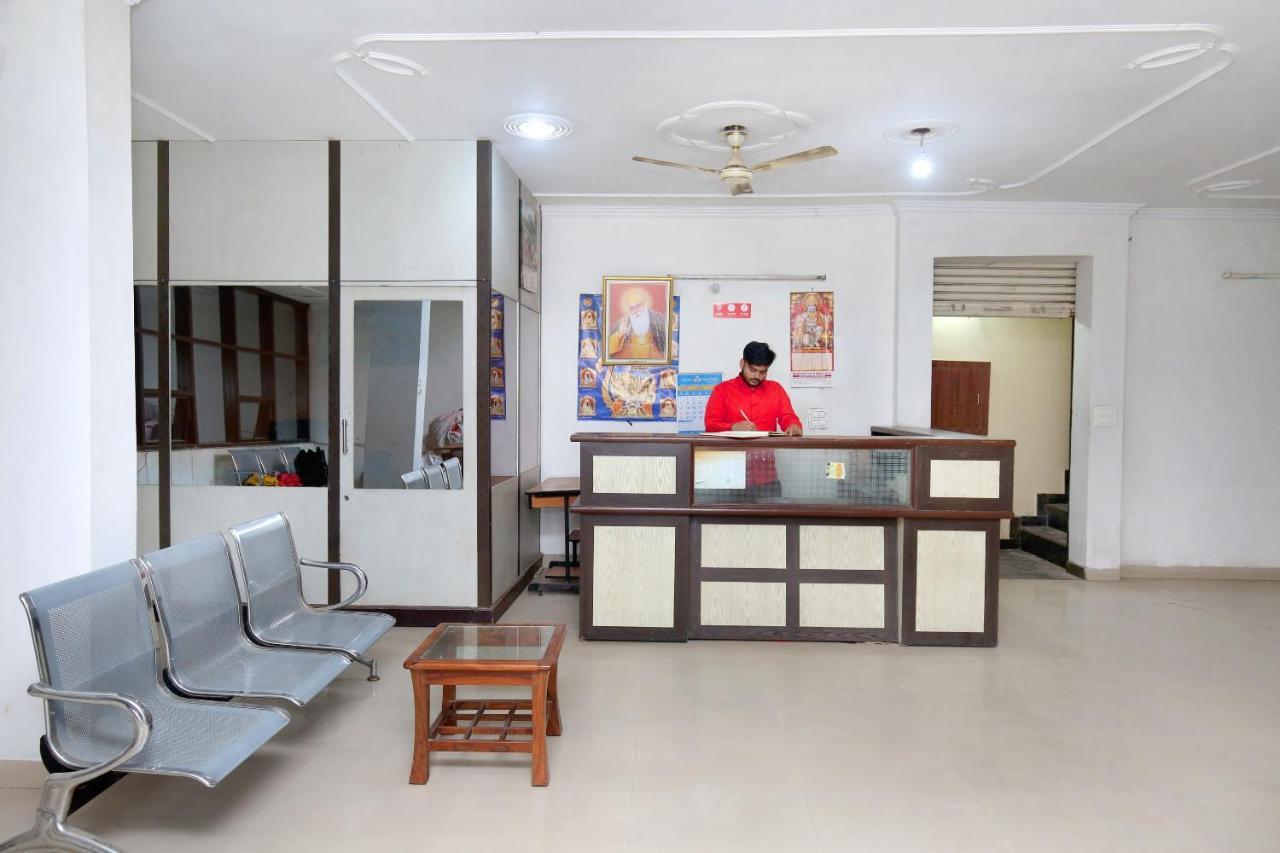 Oyo 24423 Hotel Royal Sohana ภายนอก รูปภาพ
