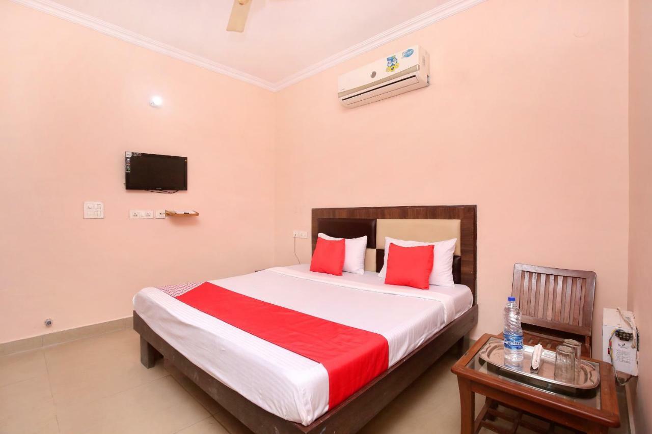 Oyo 24423 Hotel Royal Sohana ภายนอก รูปภาพ